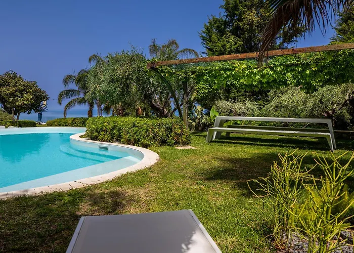 The Sicily Lobster House * Naso